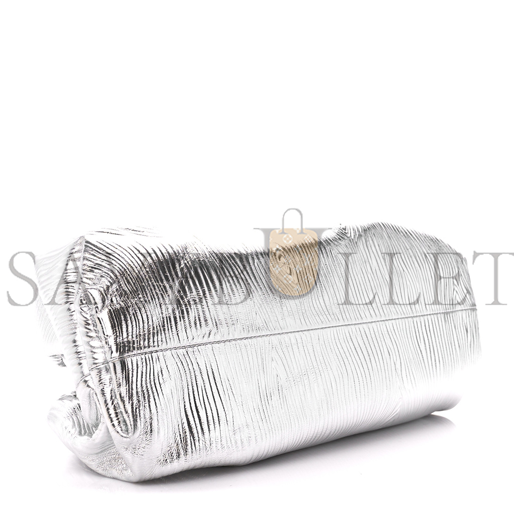 BOTTEGA VENETA METALLIC BARK CALFSKIN EMBOSSED THE POUCH OVERSIZED CLUTCH SILVER (37*19*12cm) BOTTEGA VENETA METALLIC BARK CALFSKIN EMBOSSED THE POUCH OVERSIZED CLUTCH SILVER (37*19*12cm)