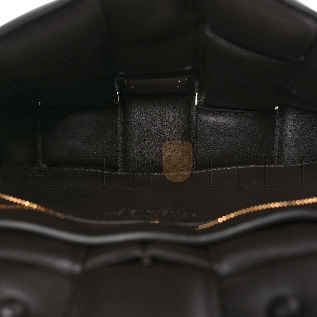BOTTEGA VENETA NAPPA MAXI INTRECCIO PADDED CASSETTE CROSSBODY BAG FONDANT (25*16*7cm) BOTTEGA VENETA NAPPA MAXI INTRECCIO PADDED CASSETTE CROSSBODY BAG FONDANT (25*16*7cm)