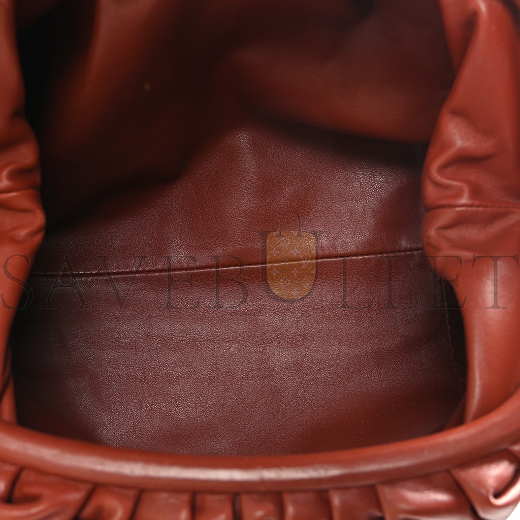 BOTTEGA VENETA SMOOTH BUTTER CALF THE POUCH OVERSIZED CLUTCH RUST (38*18*9cm) BOTTEGA VENETA SMOOTH BUTTER CALF THE POUCH OVERSIZED CLUTCH RUST (38*18*9cm)