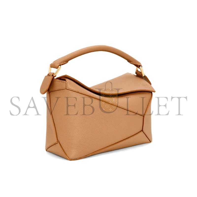 LOEWE SMALL PUZZLE BAG IN SOFT GRAINED CALFSKIN A510P60X30 (24*16.5*10.5cm) LOEWE SMALL PUZZLE BAG IN SOFT GRAINED CALFSKIN A510P60X30 (24*16.5*10.5cm)