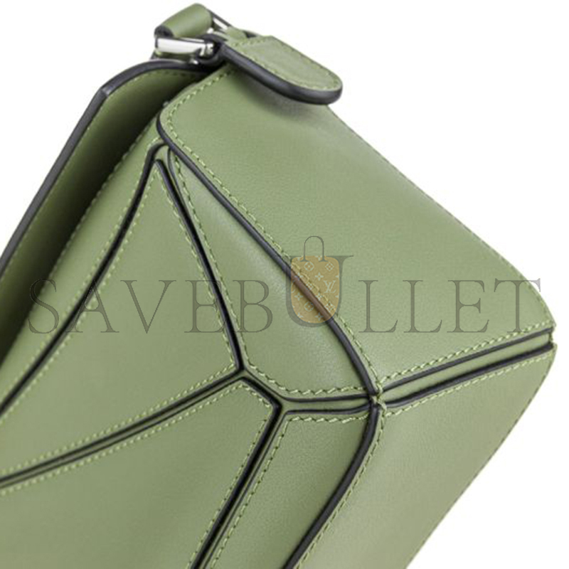 LOEWE MINI PUZZLE EDGE BAG IN CLASSIC CALFSKIN 061838-8 (18*12.5*8cm)